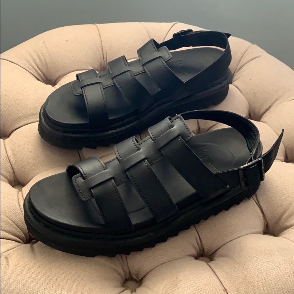Dr. Marten’s Yelena Black Leather Sandals EUC